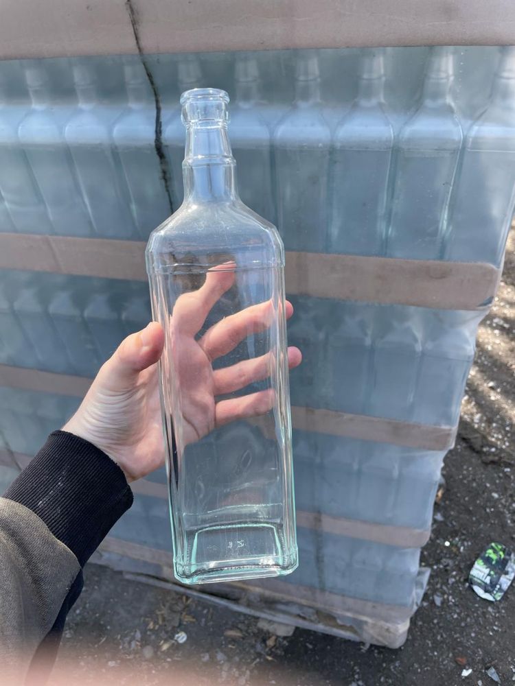 Стеклянные бутылки 1 литр с крышкой