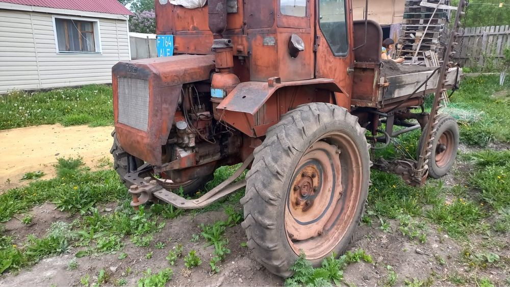 Продам трактор в полном комплекте и в хорошем состояний.