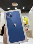 Запечатанный iPhone 13 с годовой гарантией