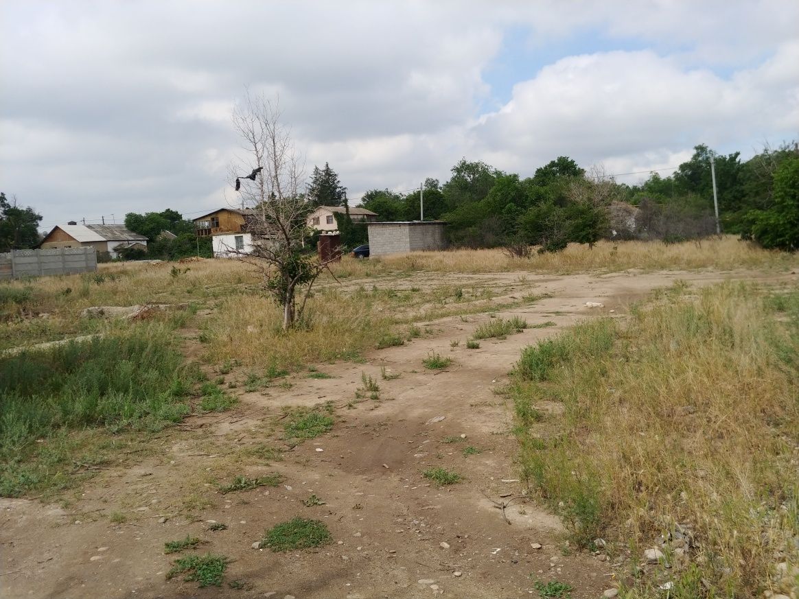 Сегіз соток жер сатылады