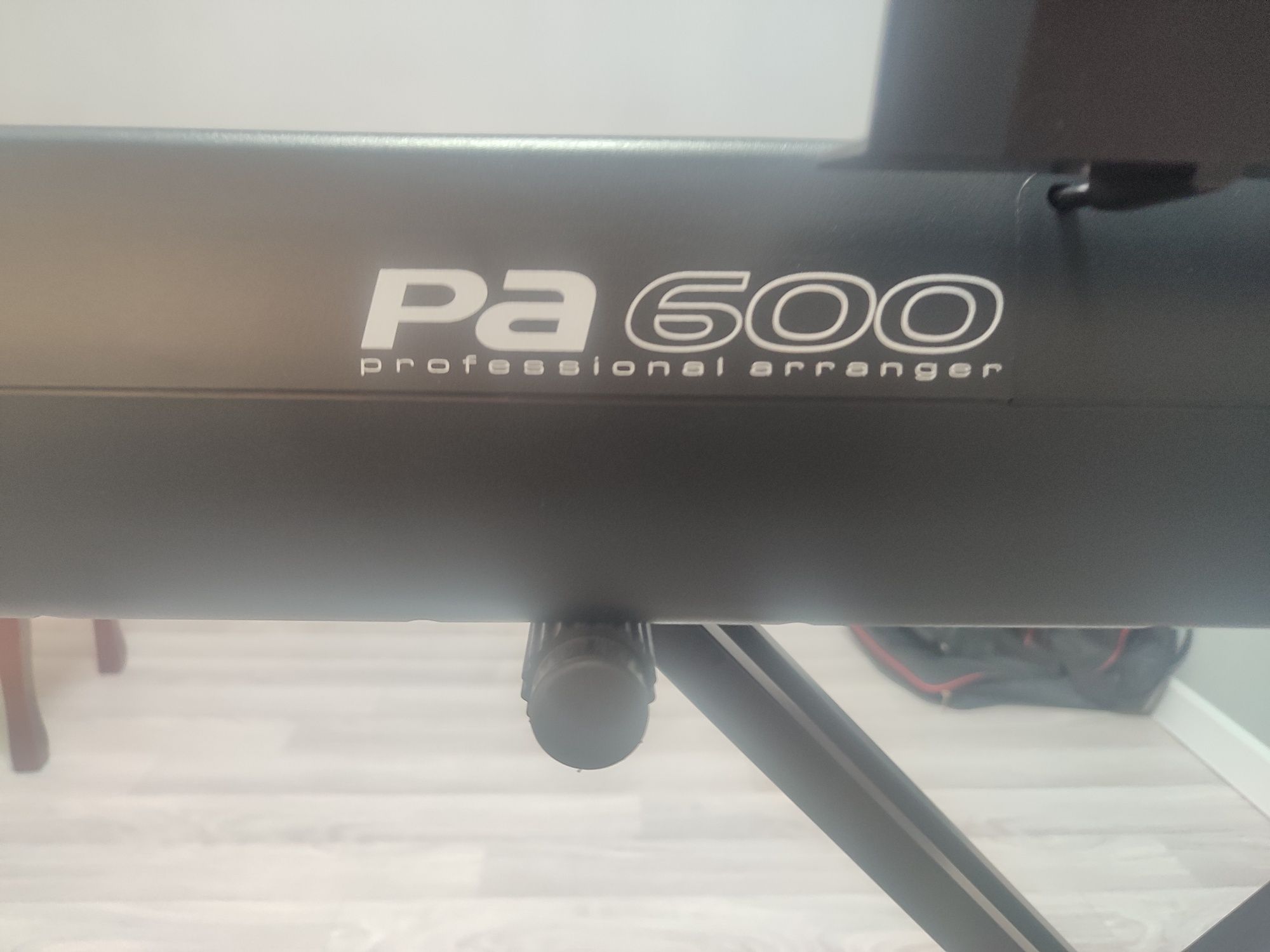 Продам Корг па 600