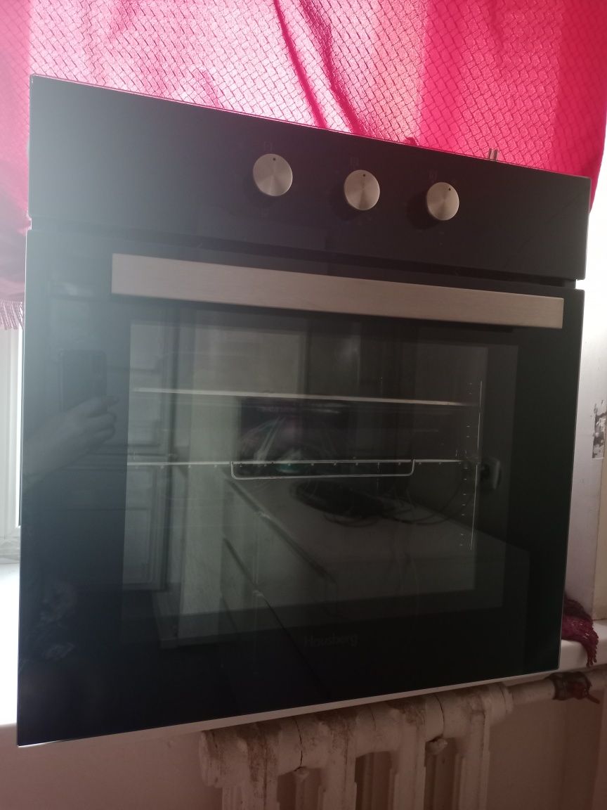 Продам новую Эл.духовку .