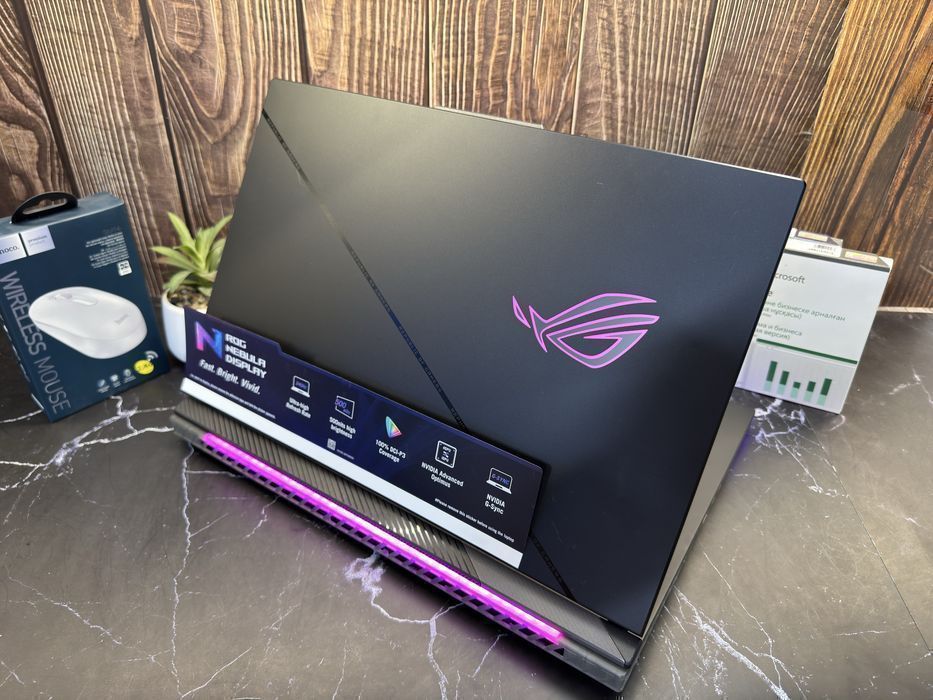 1517 ASUS ROG STRIX SCAR G18/Core i9-14900HX/32GB/2TB/RTX4080