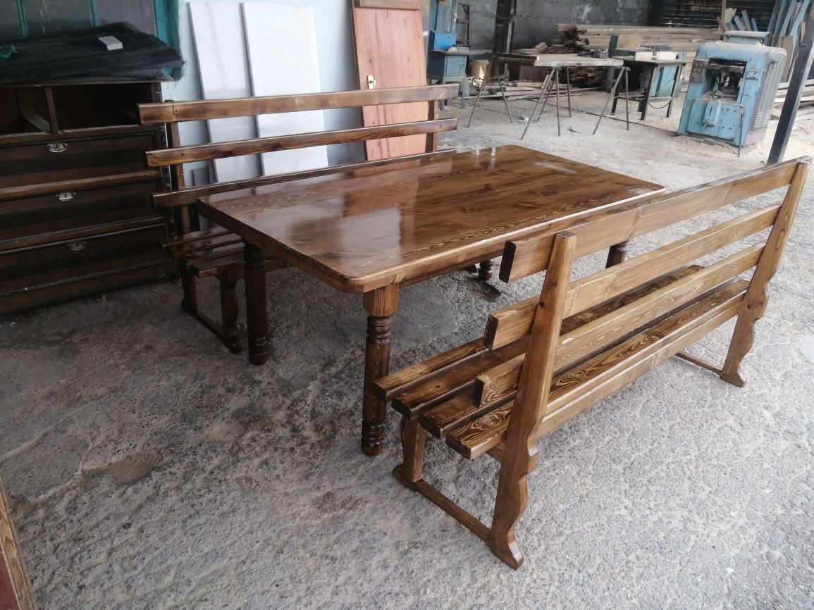 Продам столы кухонные и гостивык