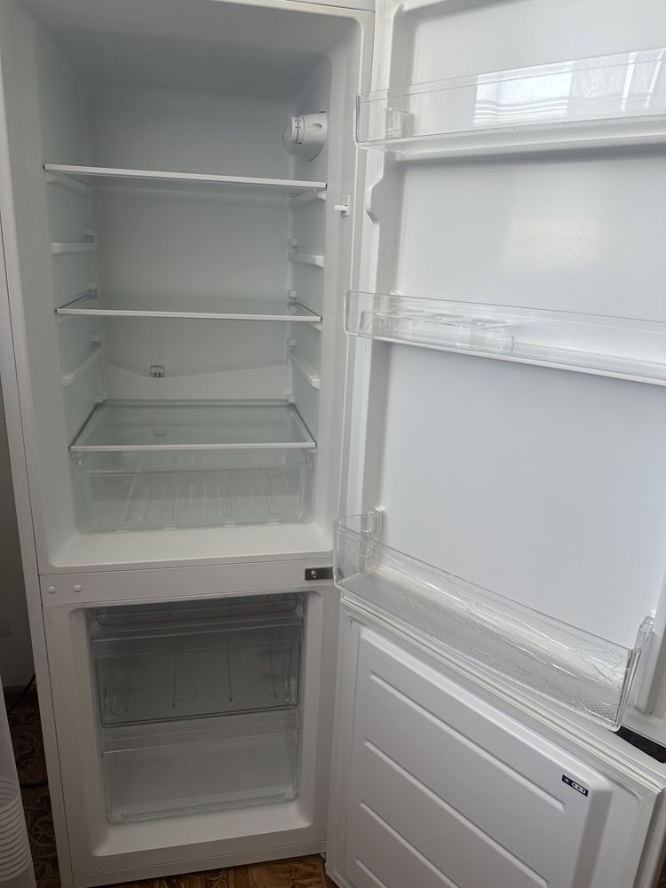 Холодильник Midea