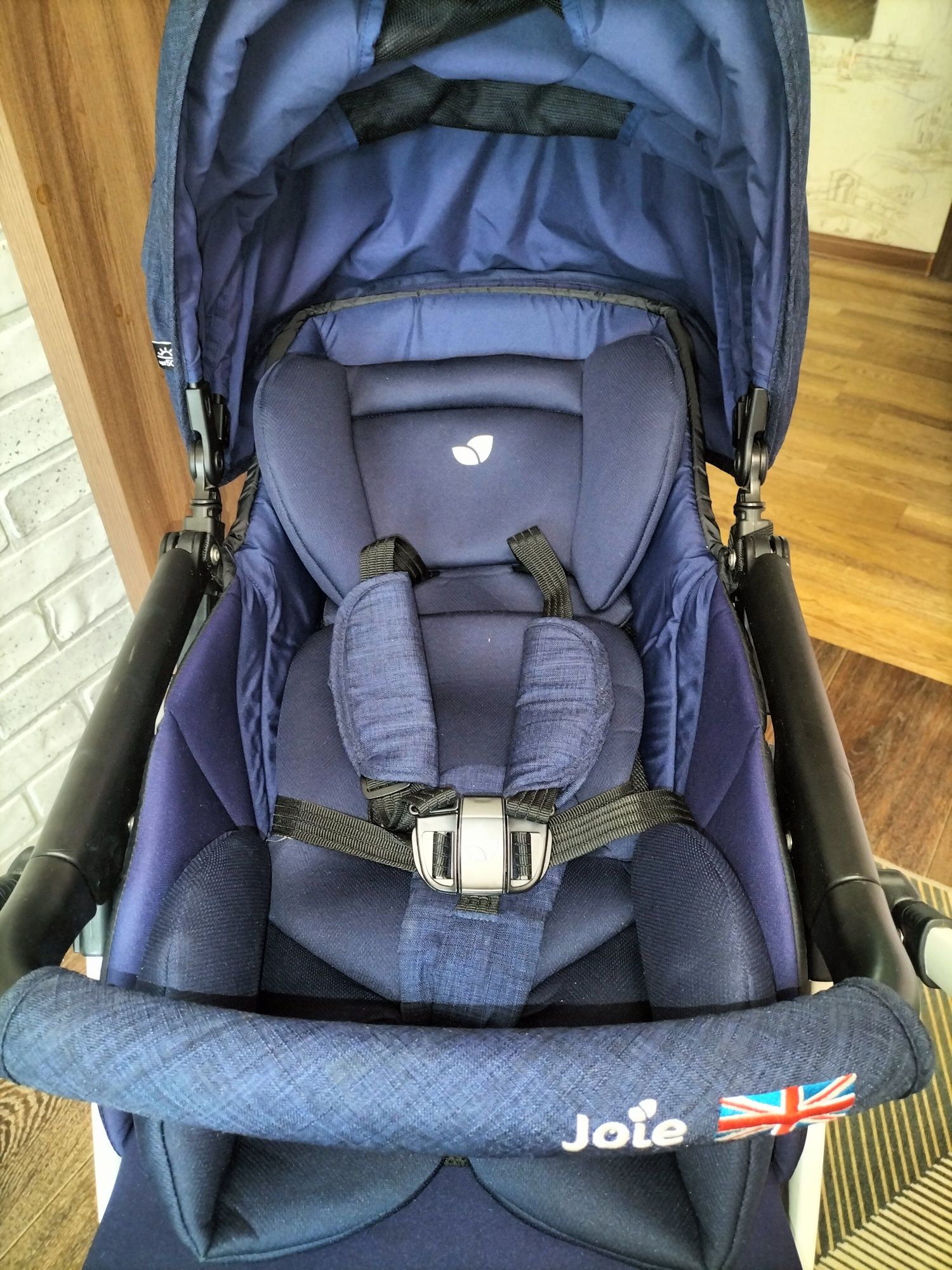 Прогулочная коляска Joie Sma Baggi 4 WD