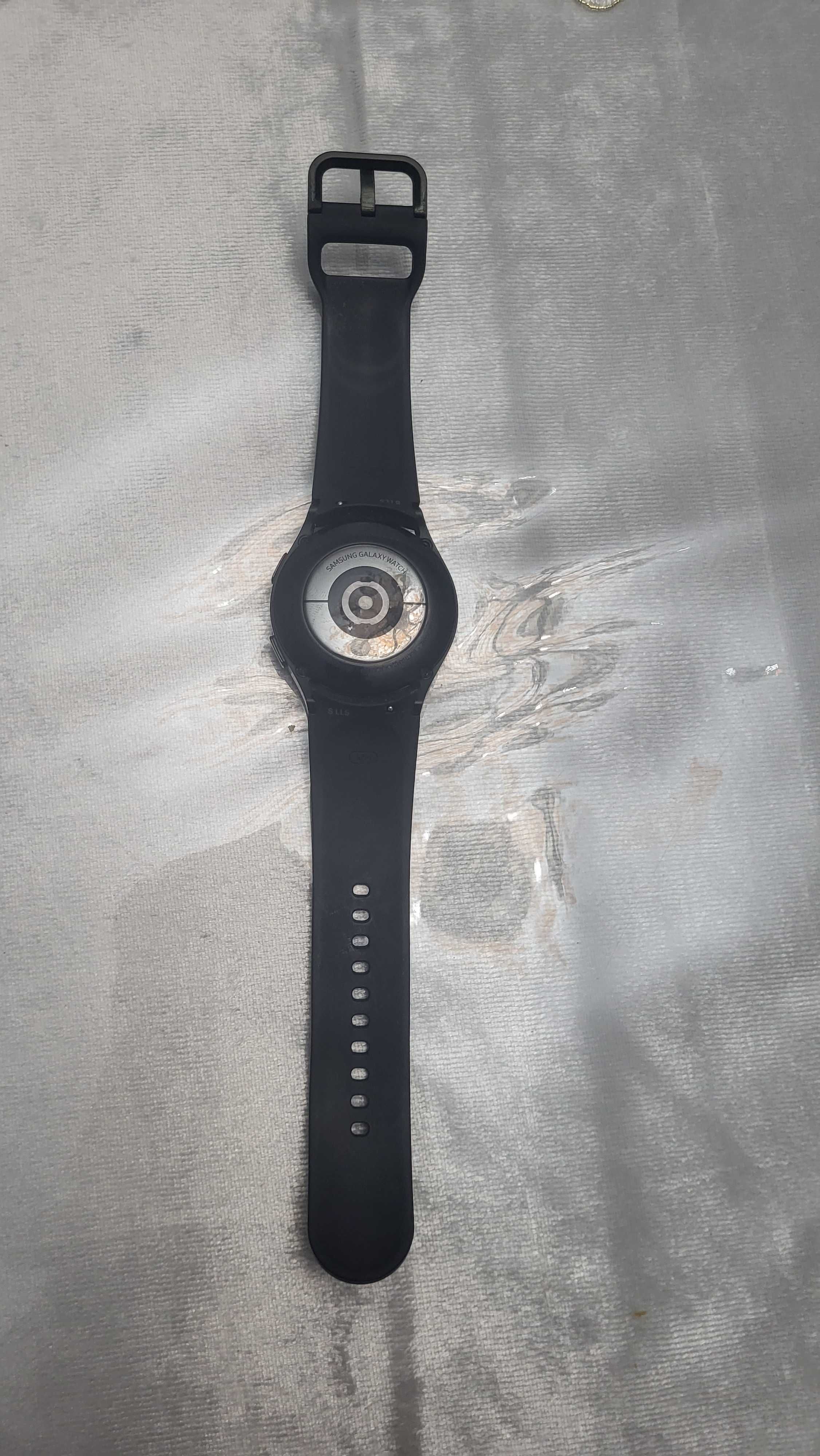 Продаю Samsung Watch 4
