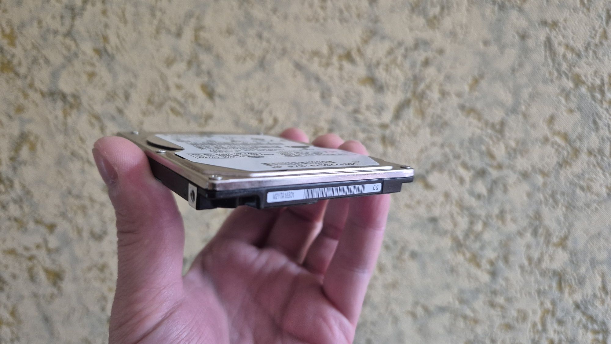 Жесткий диск на ноутбук на 500GB TOSHIBA новый *