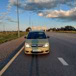 Opel meriva машина