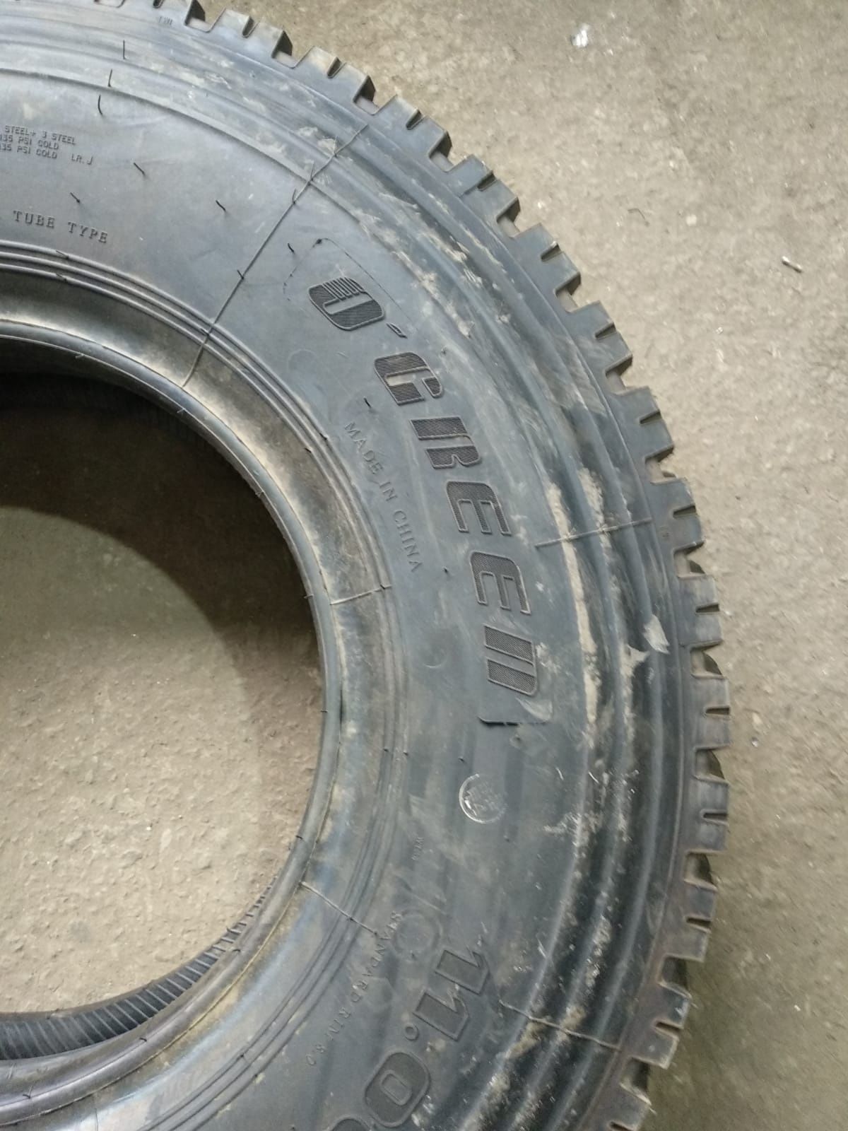 11.00 R 20 новые шины O'green