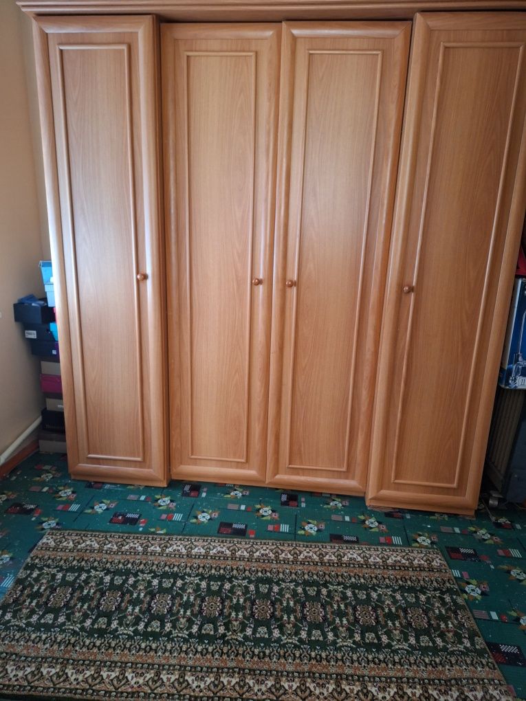 Спальный гарнитур