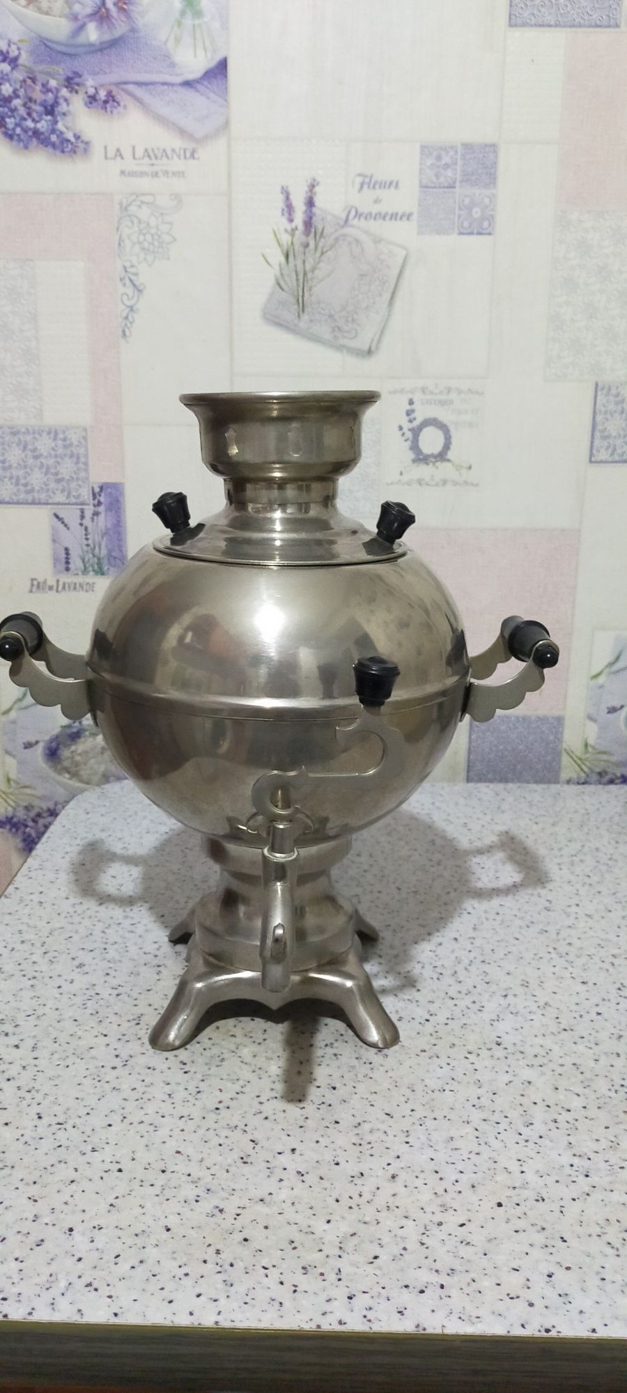 Продам самовар электрический новый советский,есть шнур,в отличном сост