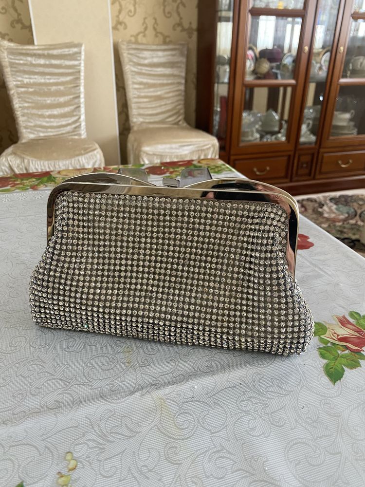 Продаются женские сумки