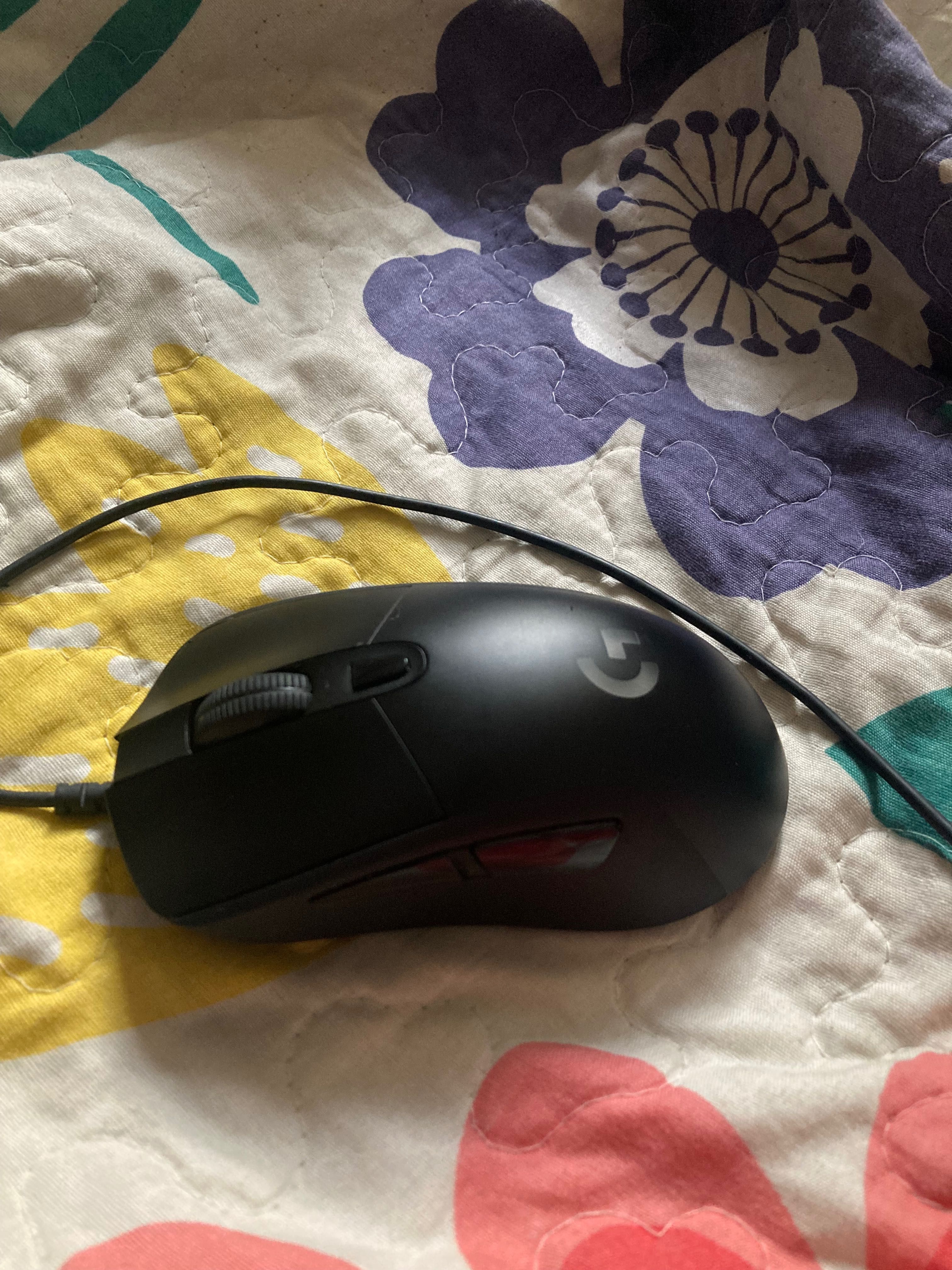Продам мышку Logitech g403 hero