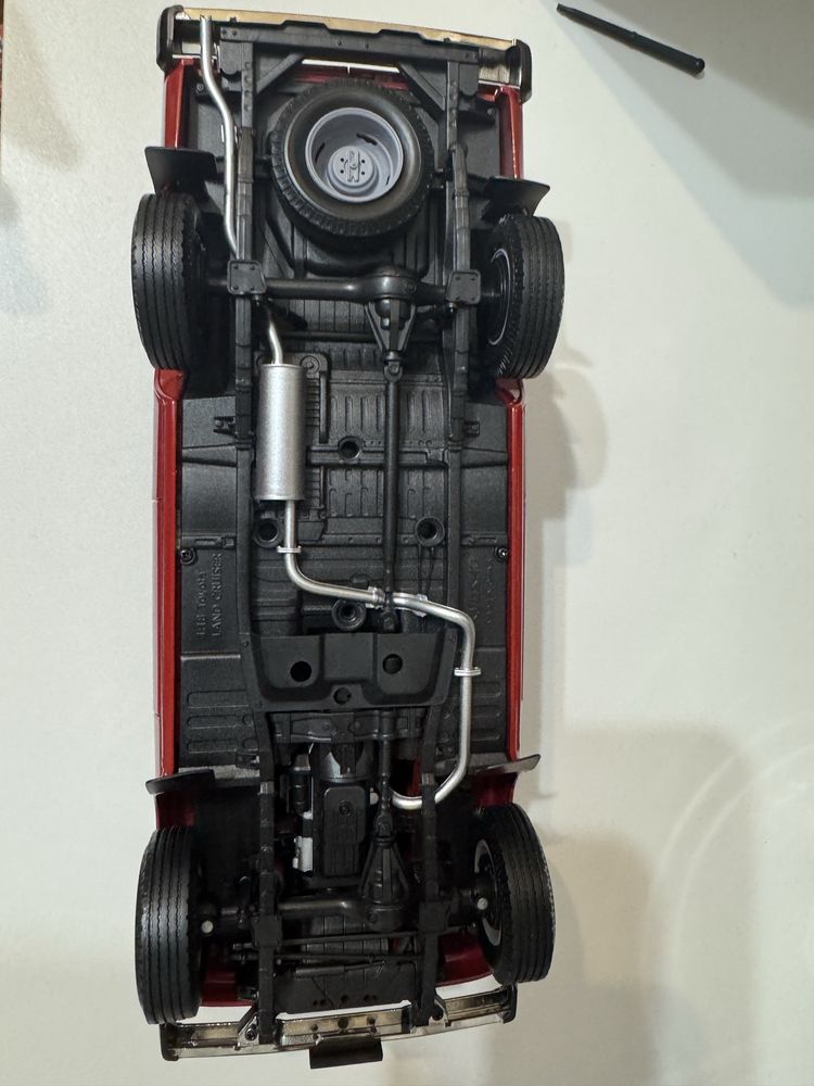 Колекционая модель 1/18 KYOSHO