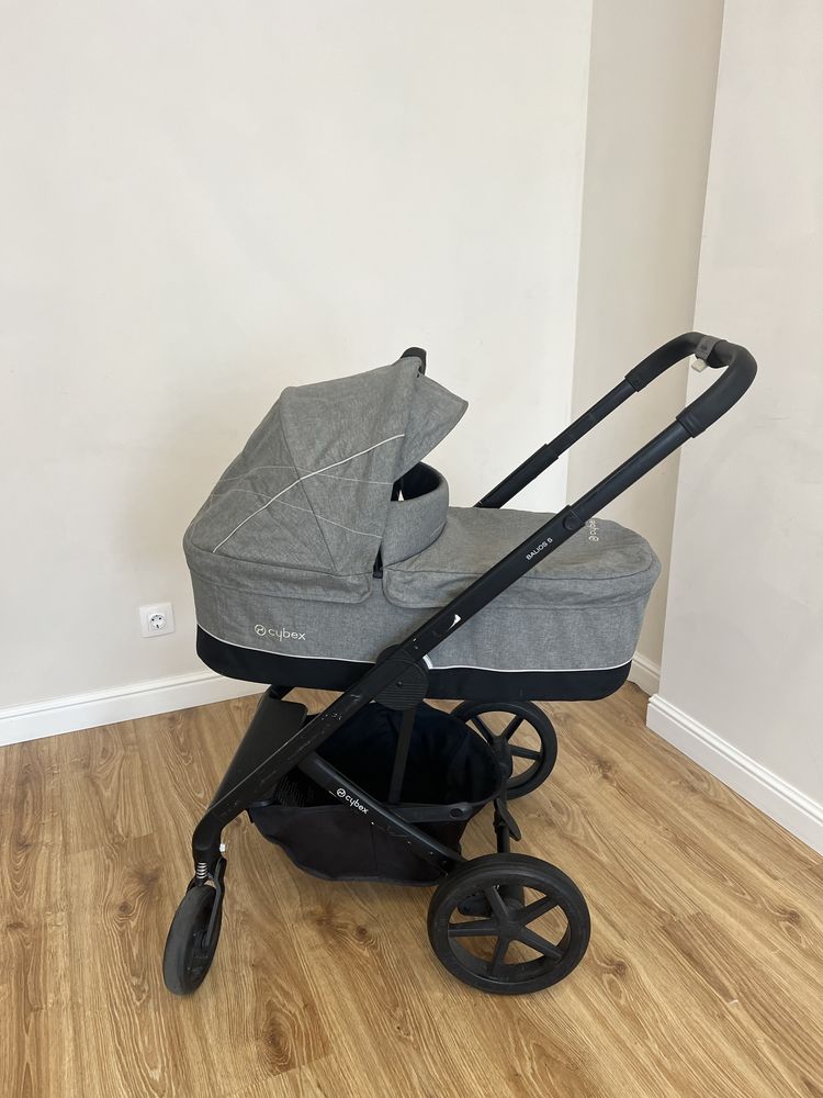 Продам коляску cybex