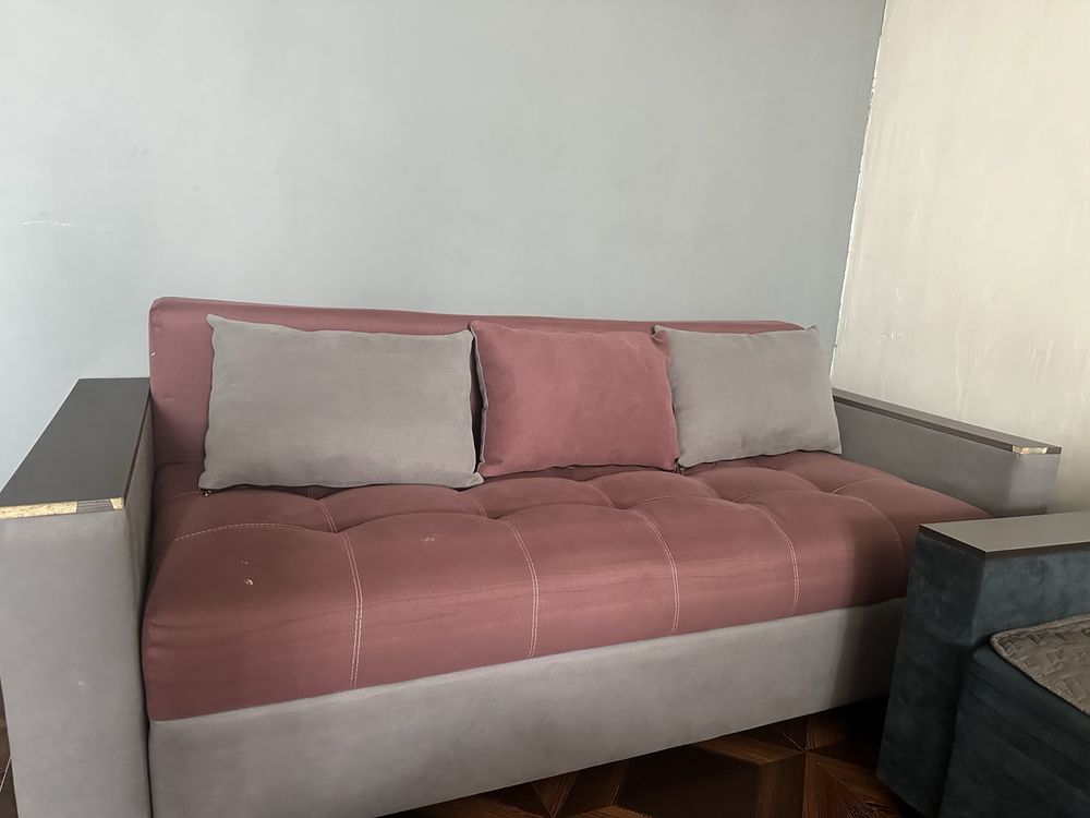 Продам 2 дивана