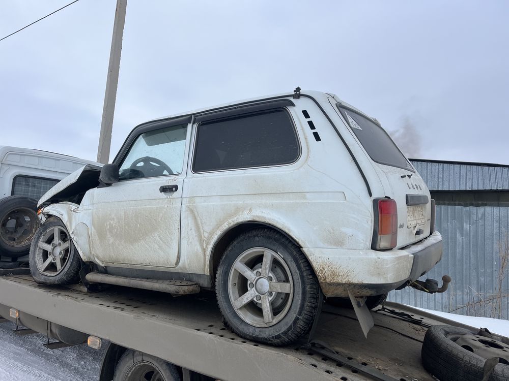 Нива урбан  разбор по запчастаям