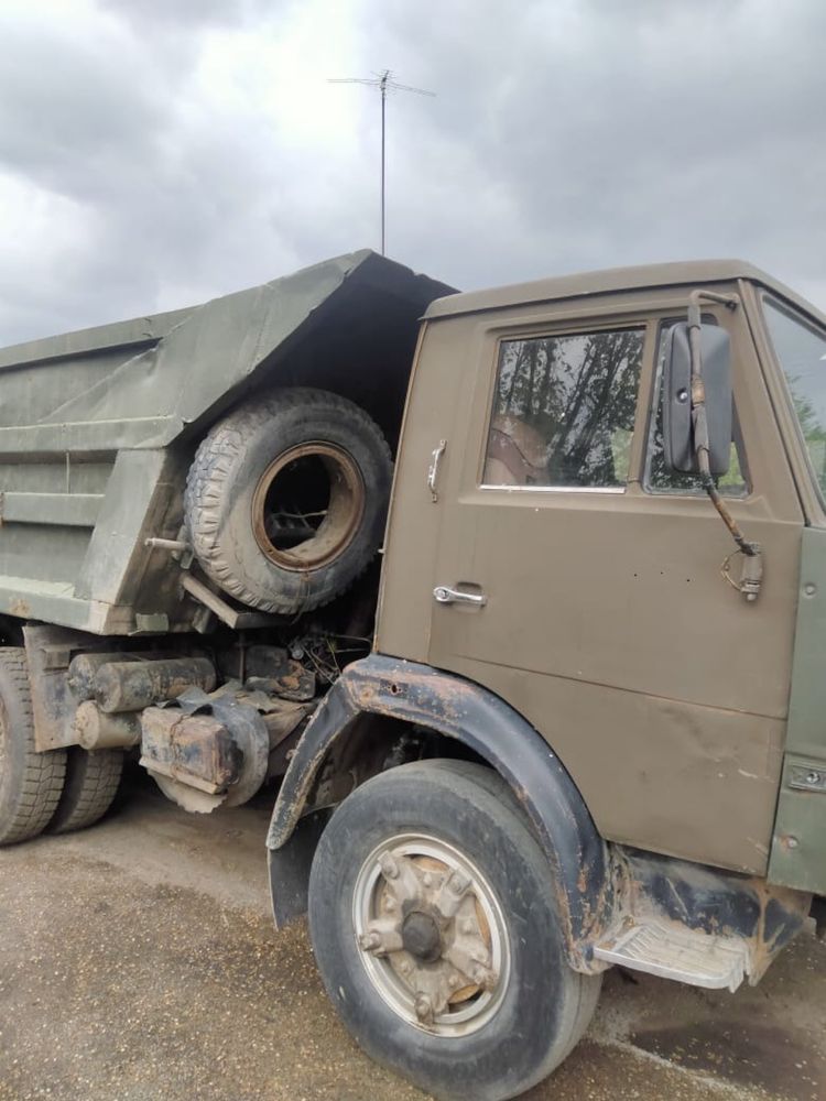 Срочно срочно срочно продам камаз 5511 есть хорошый торг