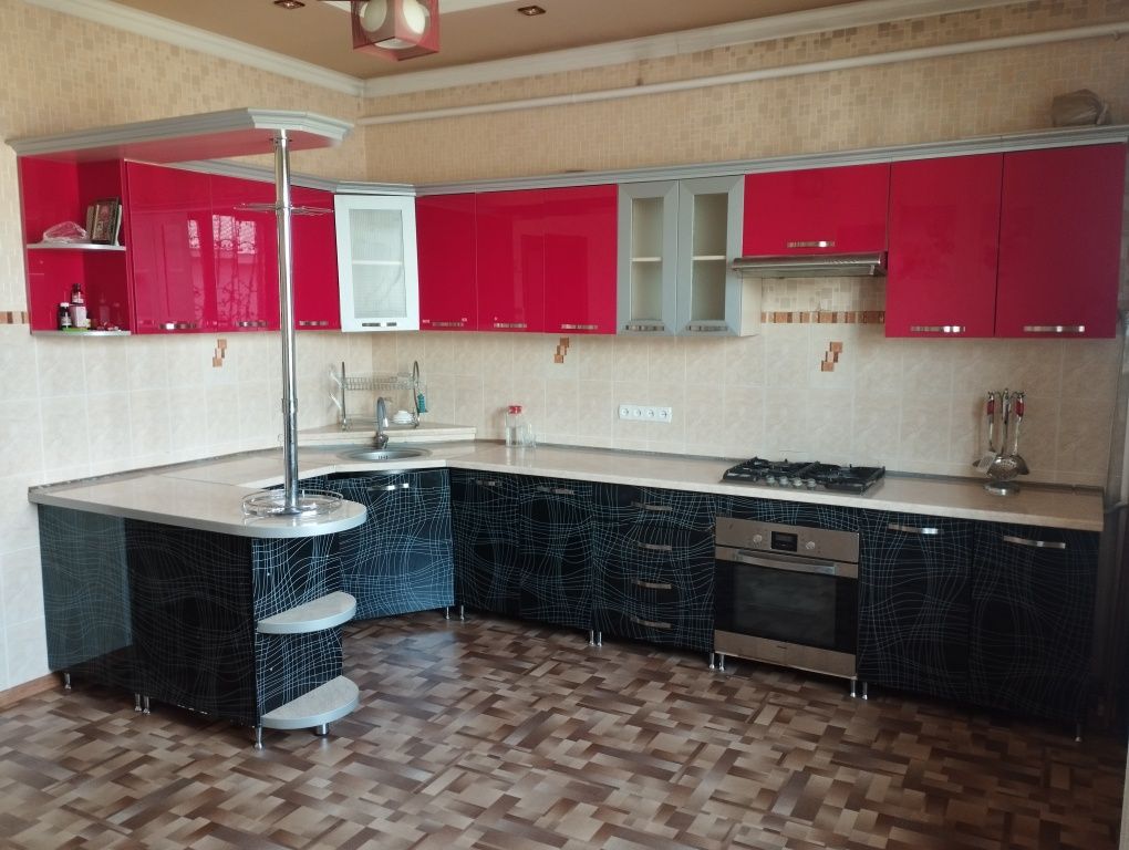 Продаю кухонный гарнитур