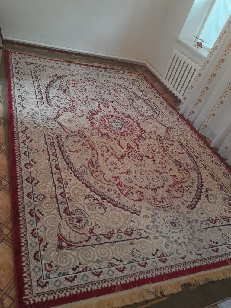 продам ковер в отличном состоянии
