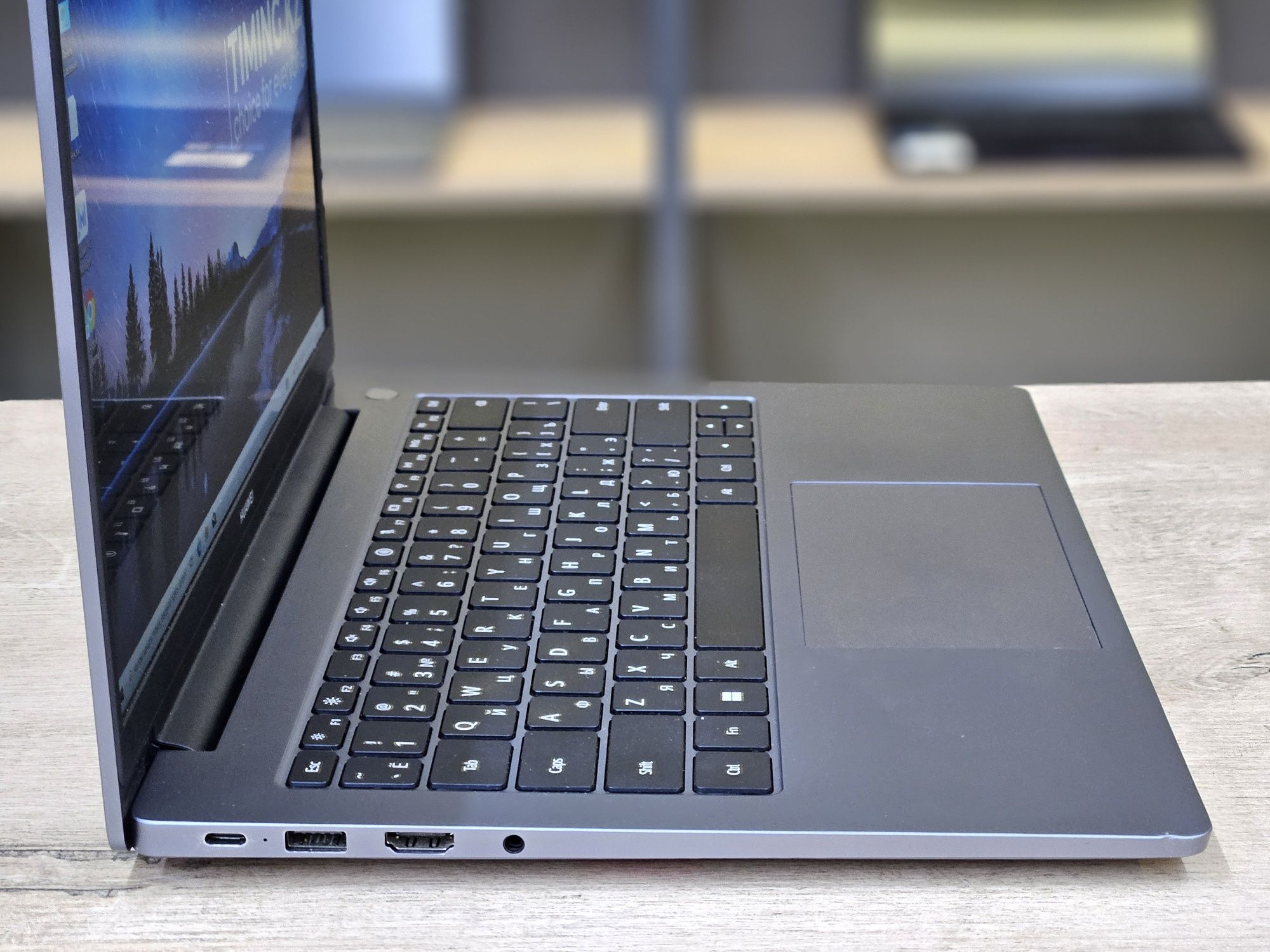 Офисный Ноутбук Huawei MateBook D14 - Core i3-1215U/8GB/SSD 256GB