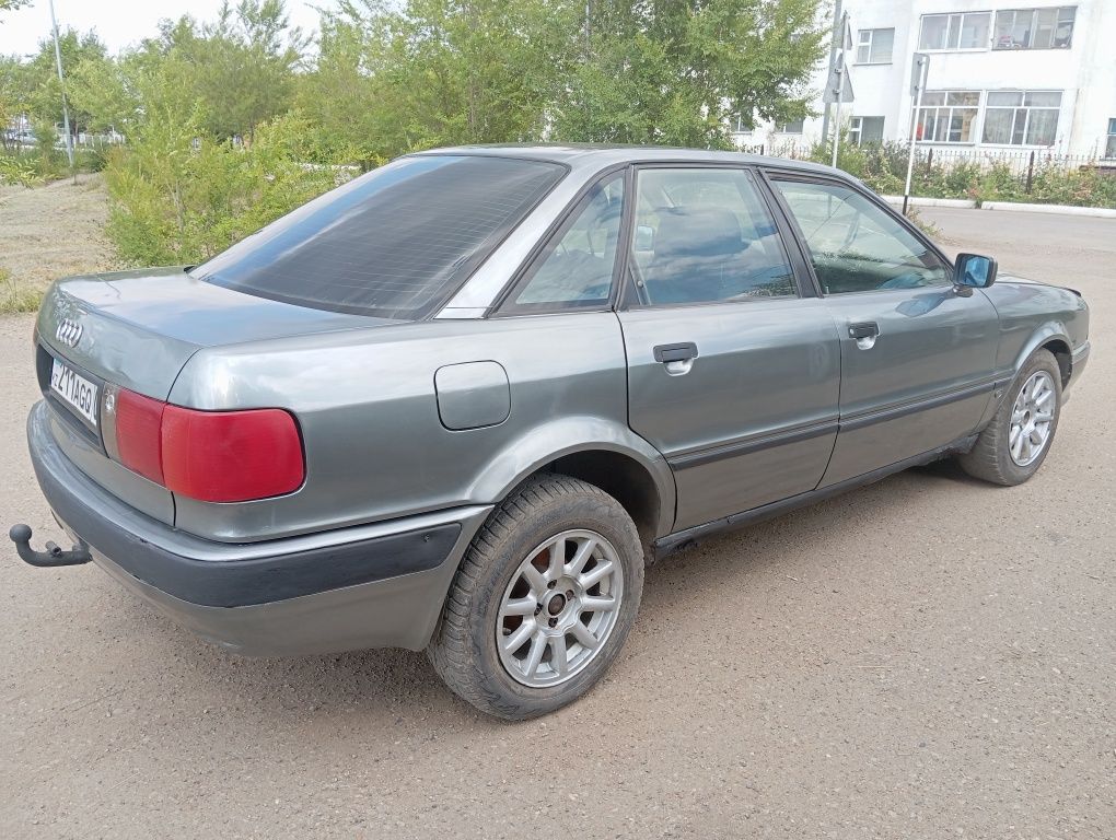 Ауди б4.1994 г.в.обем 2.