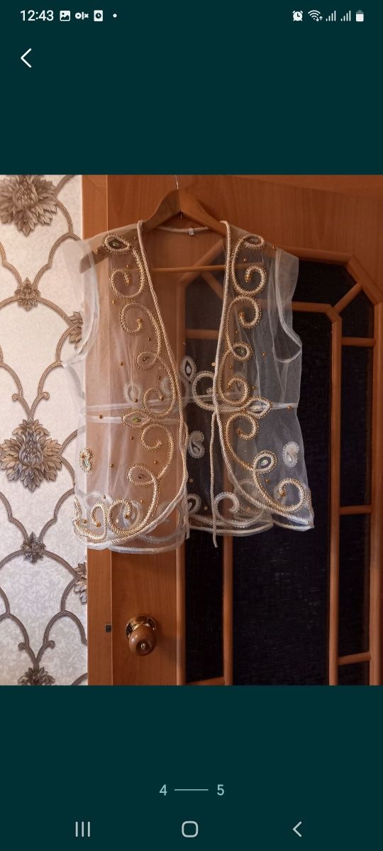 Продам платье и желетку