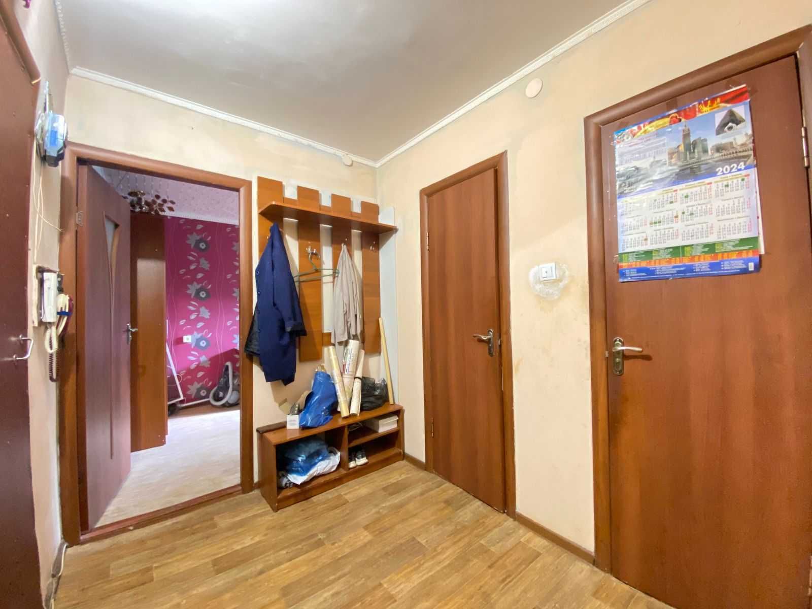 Продам 2-х ком. квартиру на 19 мкр!