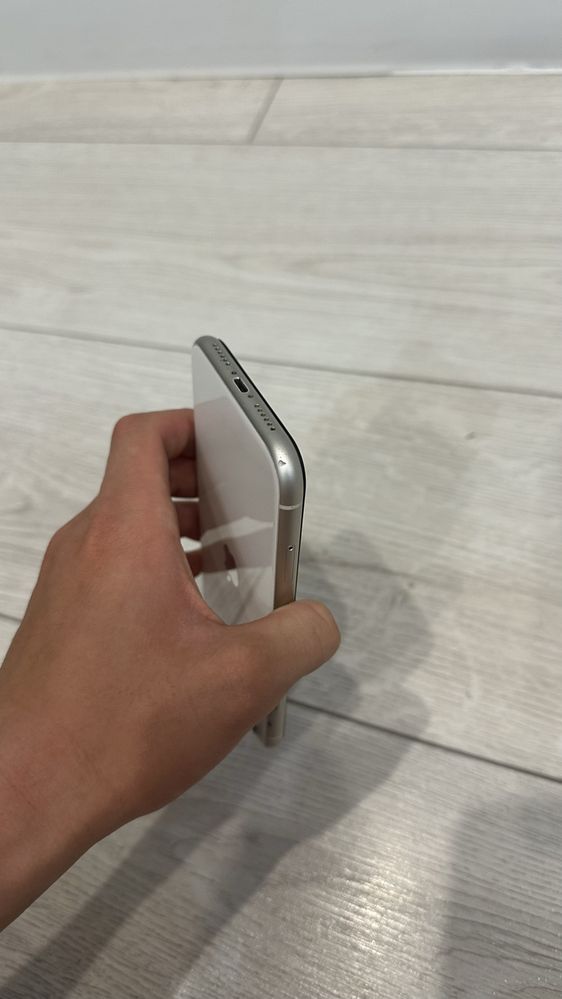 iPhone11 128gb белый