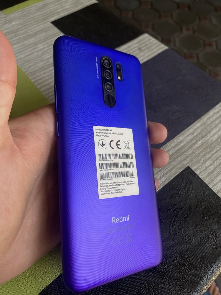 Redmi 9(в идеальном состоянии)