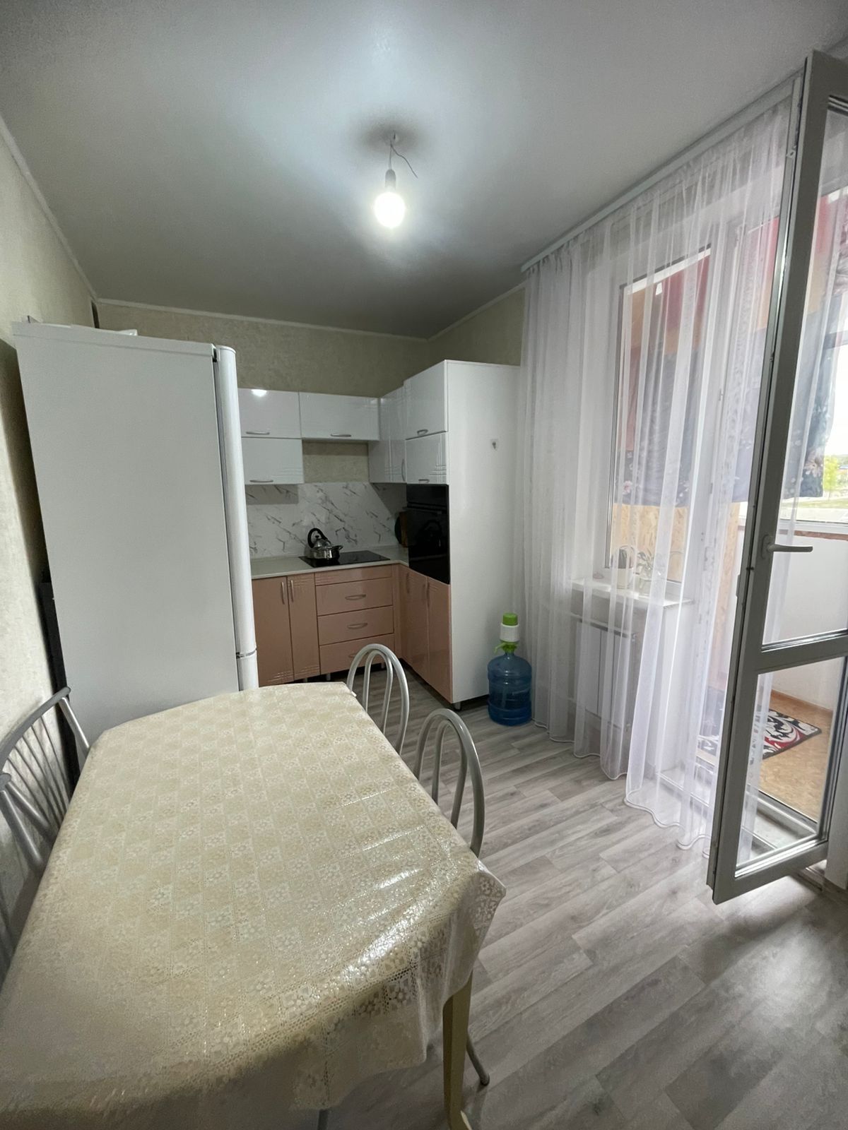 КСК, 2-комн. 68,4 м², кирпичный дом, торг!