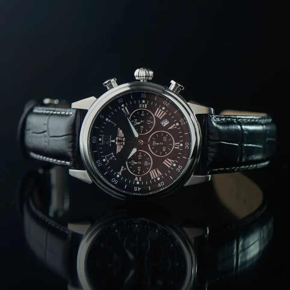 Наручные часы от Invicta Классический Хронограф
