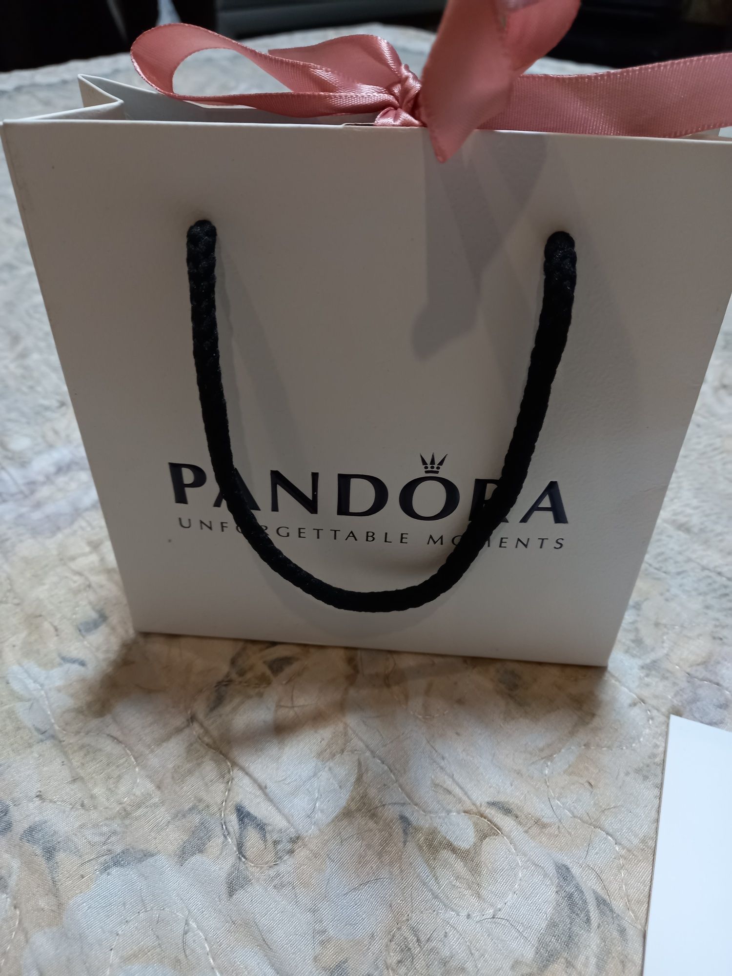 Продам колье Pandora