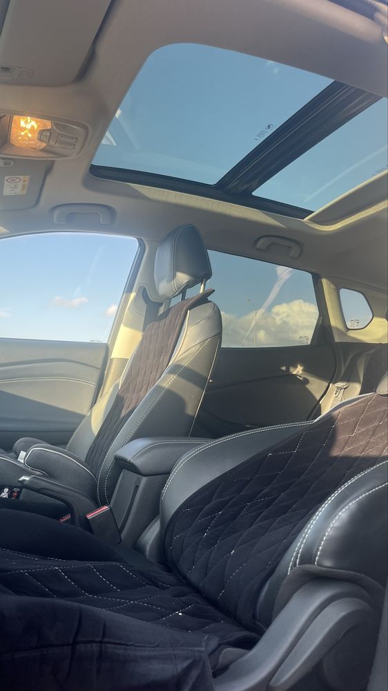 Продам автомобиль Chevrolet Tracker 1.2T. 2023 года.
