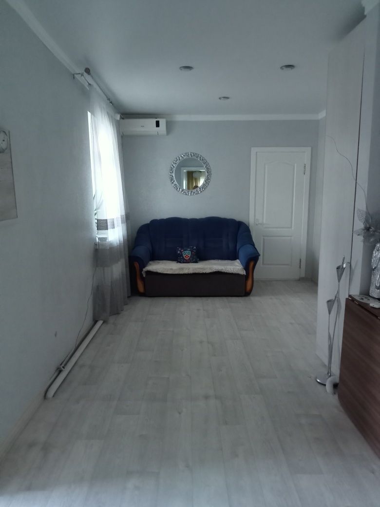 Продам дом,77 КВ,4 комнаты,кухня-столовая,ванная комната,туалет