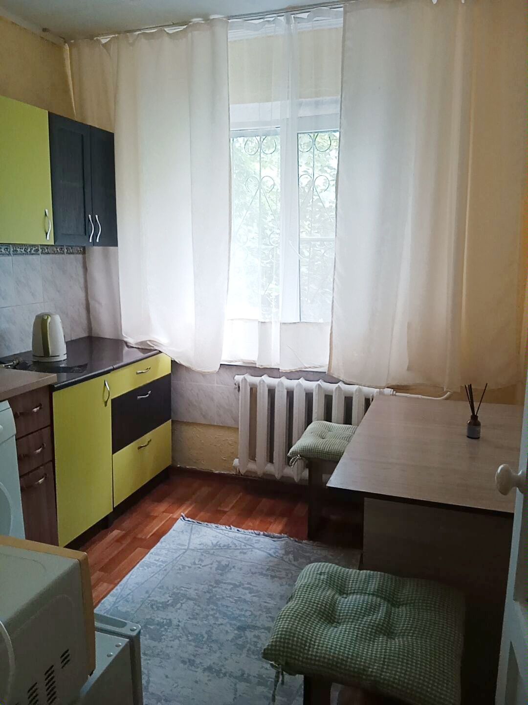 Сдам 1.5 посуточно , почасово в центре