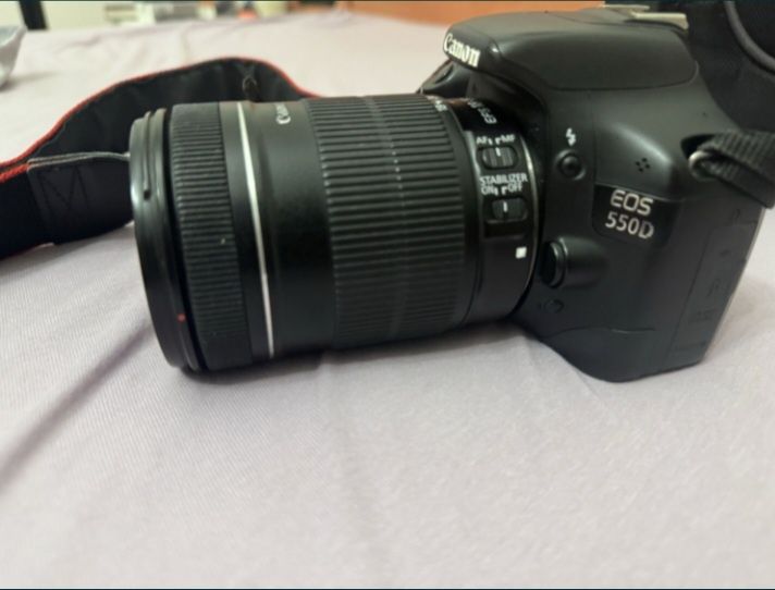 Продам фотоаппарат Canon 550D