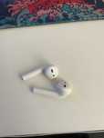 AirPods наушники