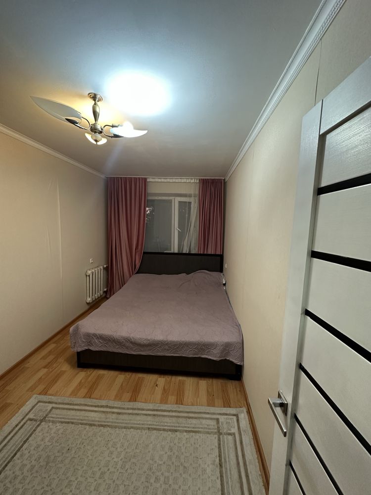 Продам 4х. комнатную квартиру (16 мкр.)