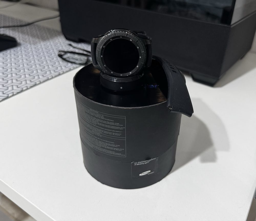 Продам часы samsung gear s3 frontier