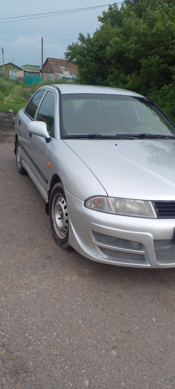 Продам авто Митсубиси Каризма 2001 г. 2,5 тенге.