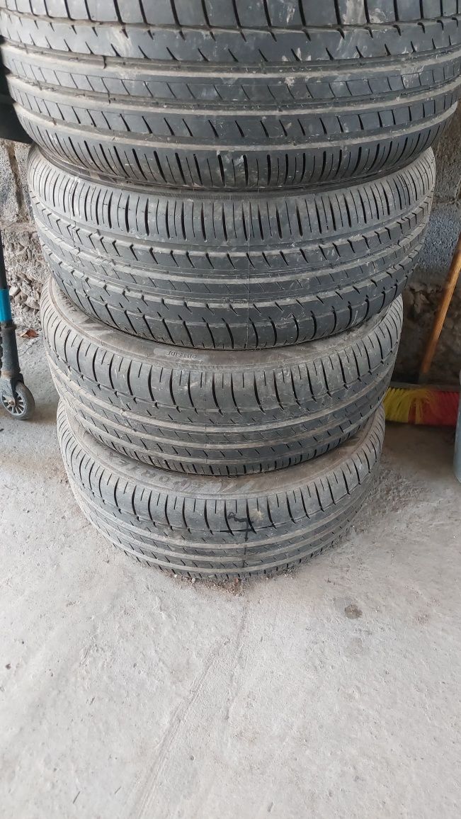 Шины летние 215/50/17