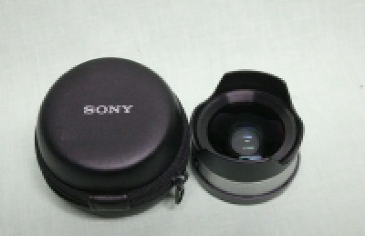 Объектив+насадка.  Sony 16mm SEL16F28 + Sony VCL-ECU1