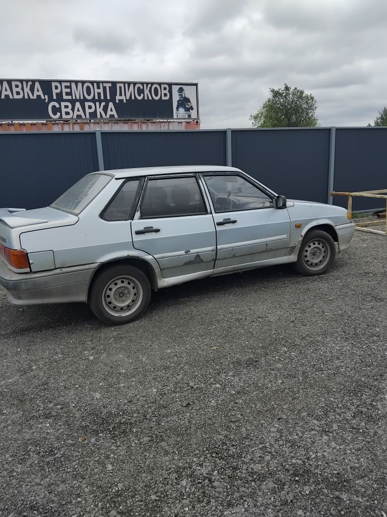Продам ваз 2015. Всё вопросы по телефону 2001год