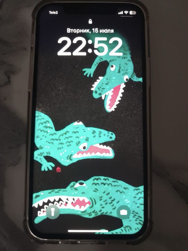 продам IPhone 12 64гб  (темно синий)