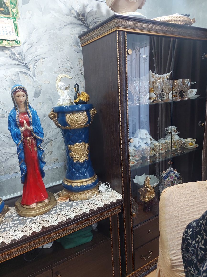 Продам стенку в гостиную.