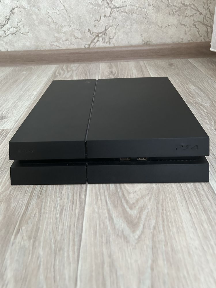 Продам пс 4/ ps4 с UFC 4, FIFA 24