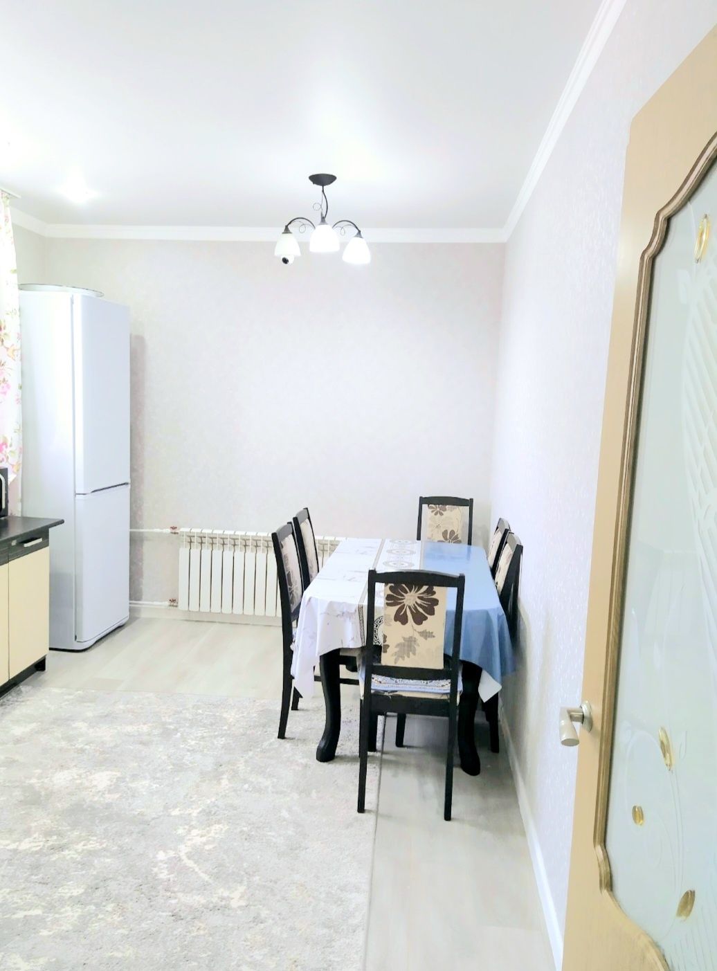ПРОДАМ  2  КОМ. КВ. Новом доме, центр, останов. Бурабай, Акжелкен.