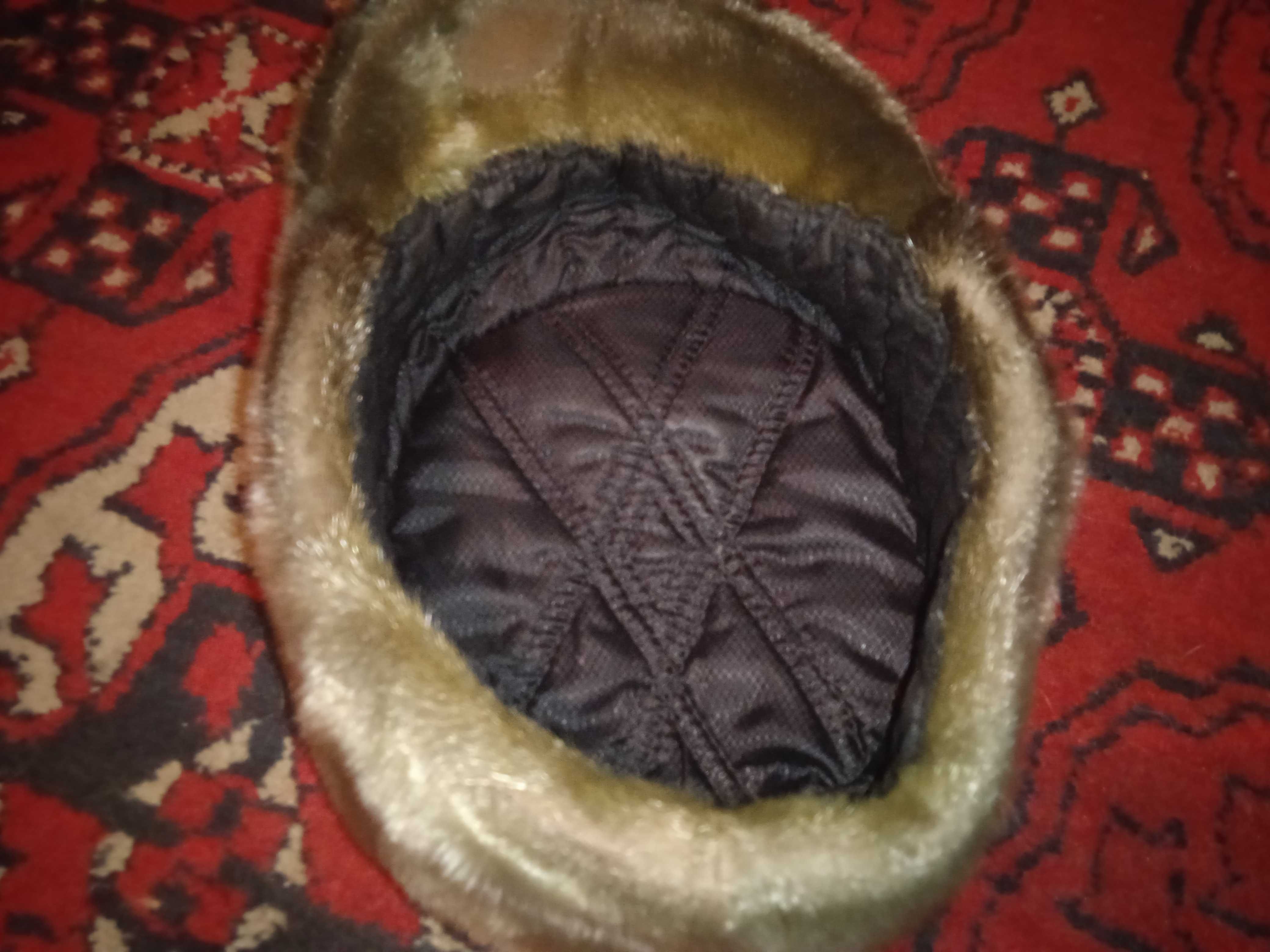 ПРОДАМ мужскую ЗИМНЮЮ ШАПКУ норковую ! Серая. Тёплая. Форма кепки. Б/у